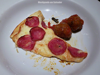 Pasta Fast: Pizza de Calabresa Pasta Fast: Pizza de Calabresa