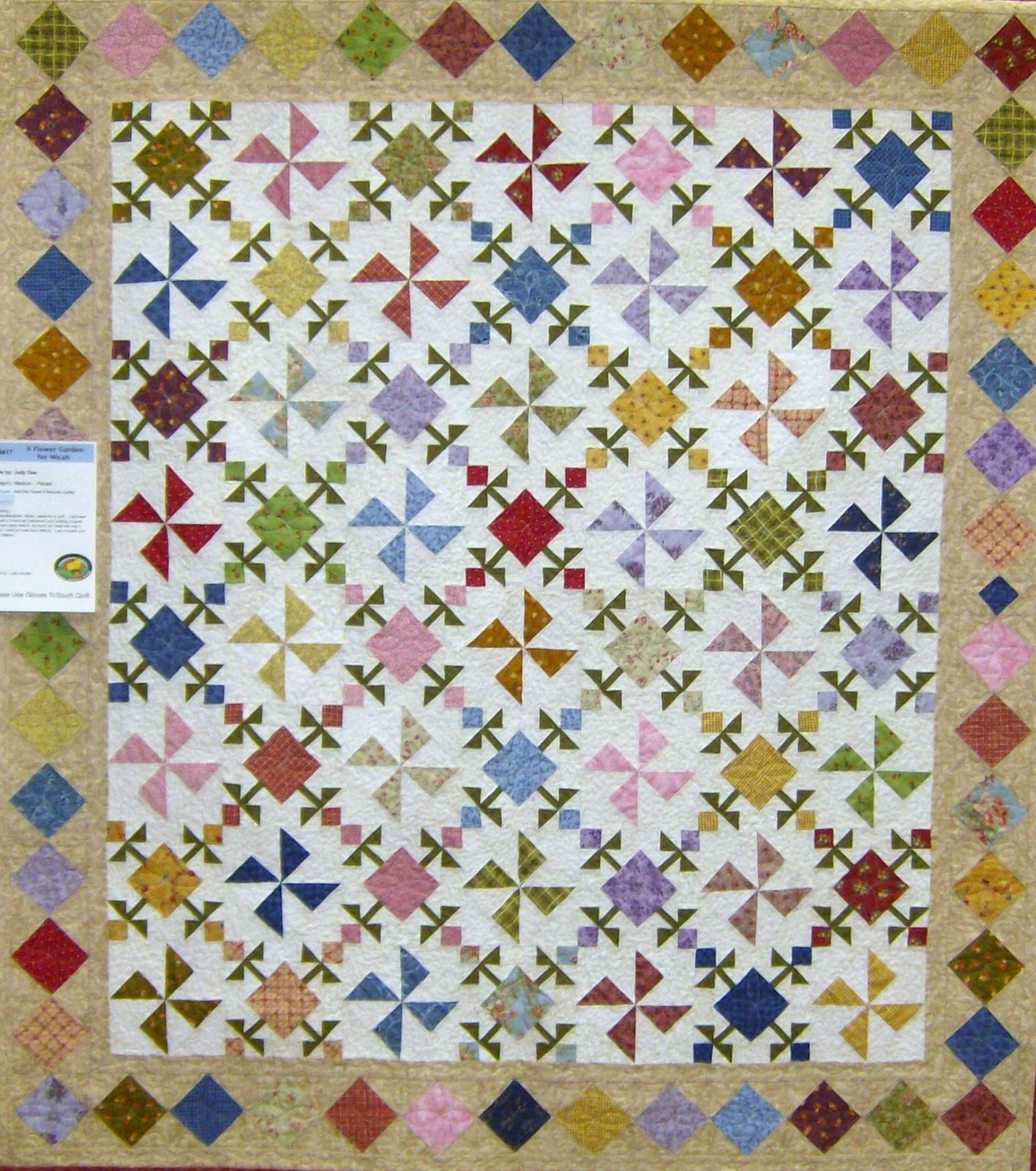 Beehive Quilts Pictures of quilts from unknown quilt shows. Beautiful