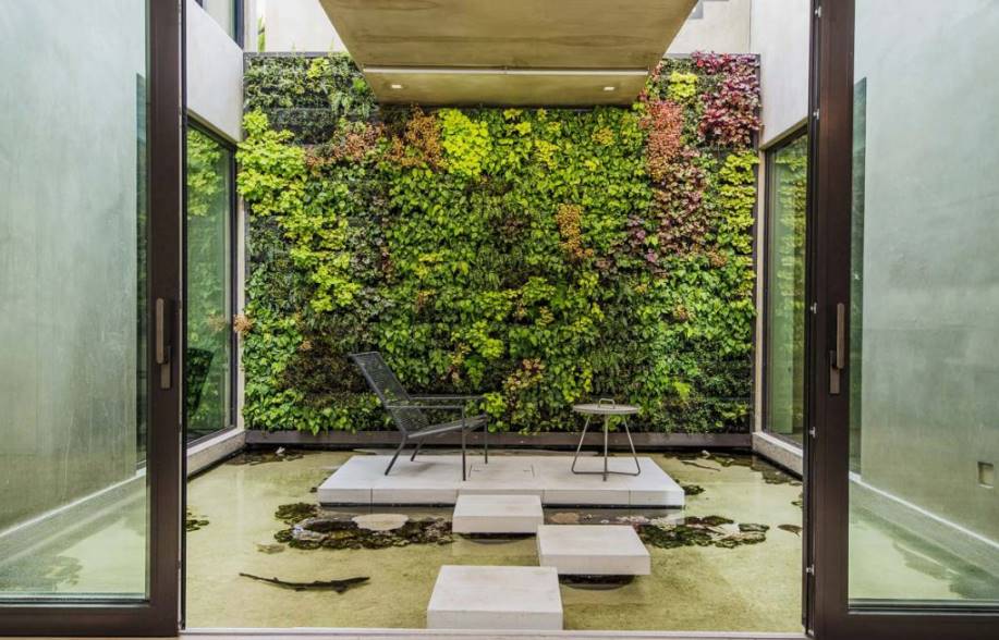 Pembuatan Vertical Garden