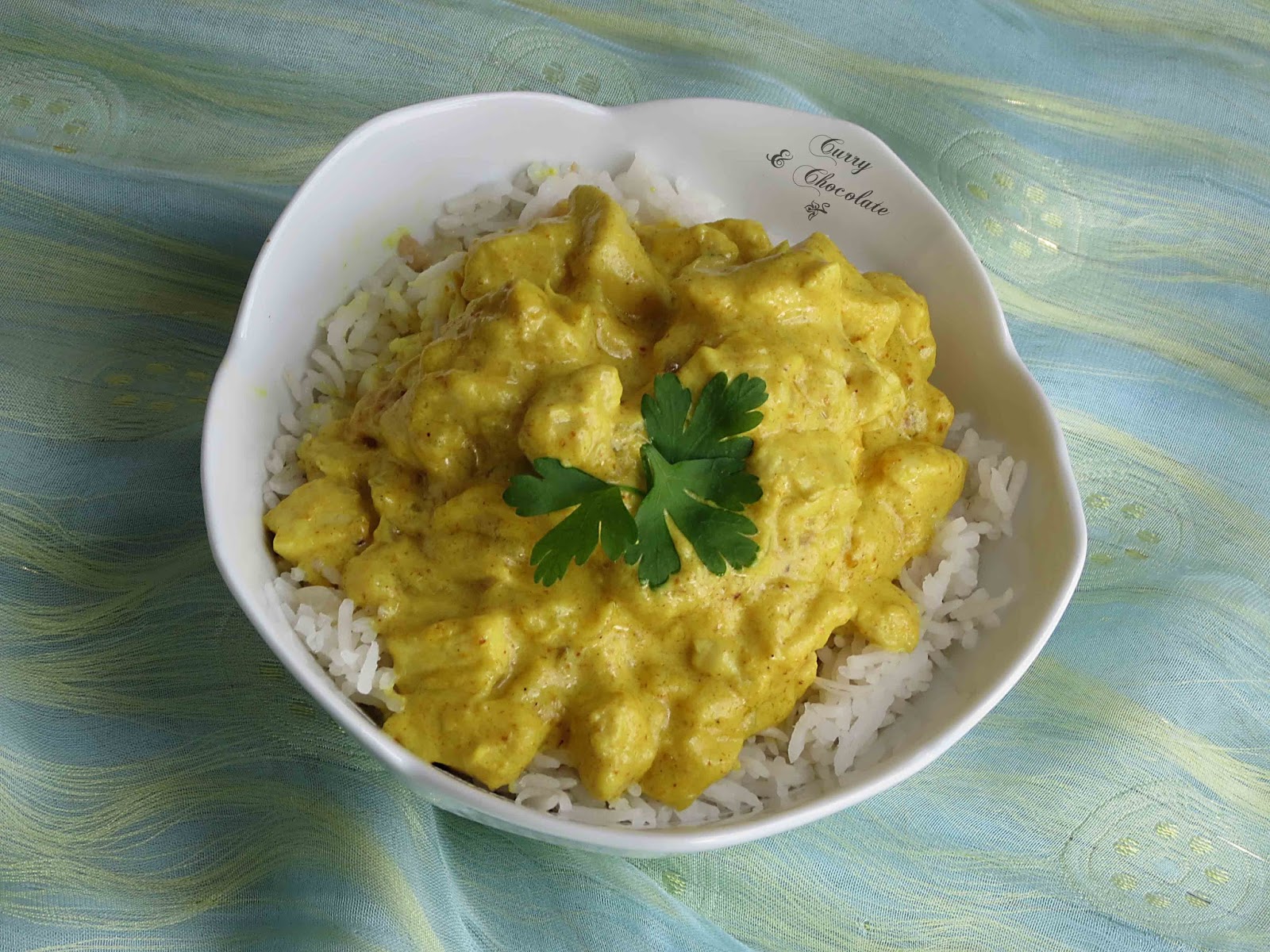 Pollo al curry con arroz basmati - Chicken curry with basmati rice Pollo al curry con arroz basmati - Chicken curry with basmati rice