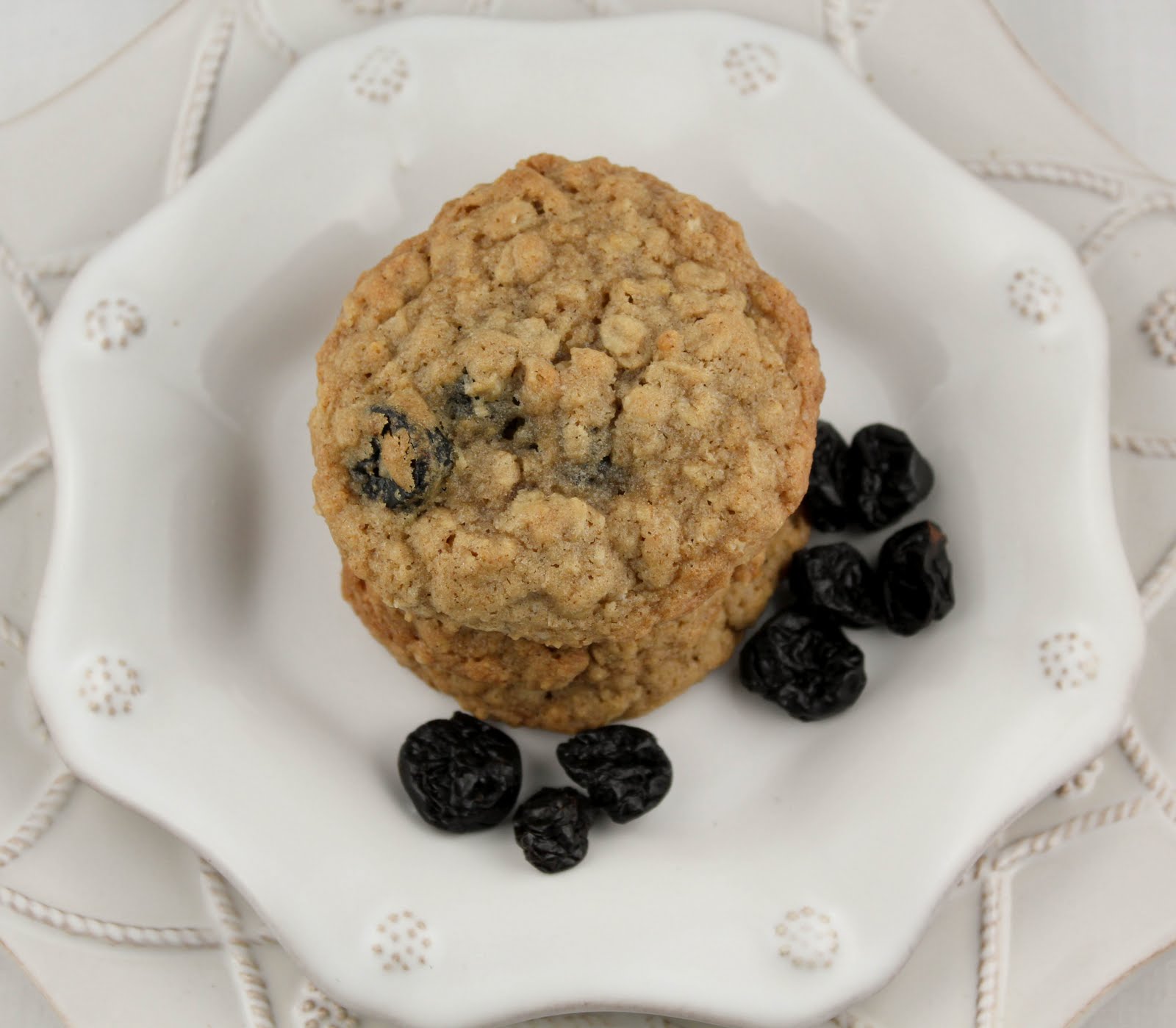 Oatmeal Cookies with Dried Cherries That Skinny Chick Can Bake