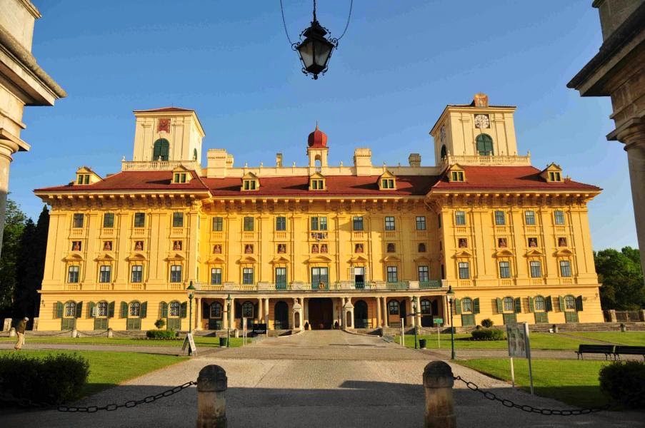 Látnivalók Ausztriában Kismarton Esterházykastély / Eisenstadt