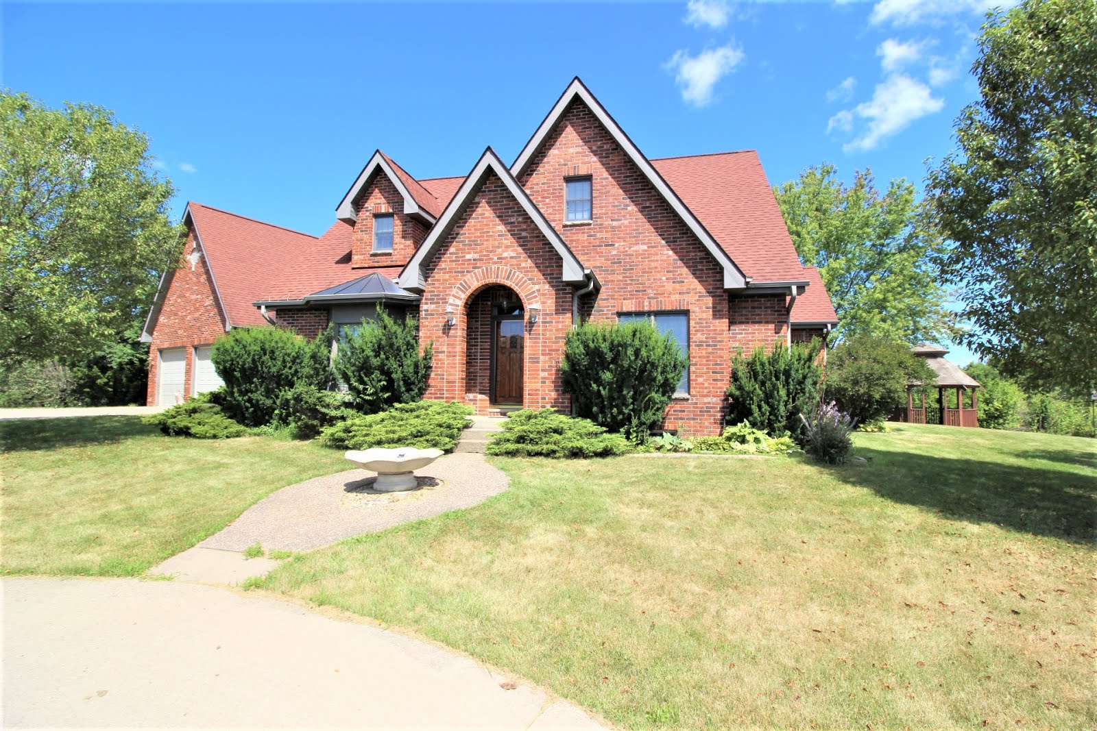 East Iowa Real Estate Home