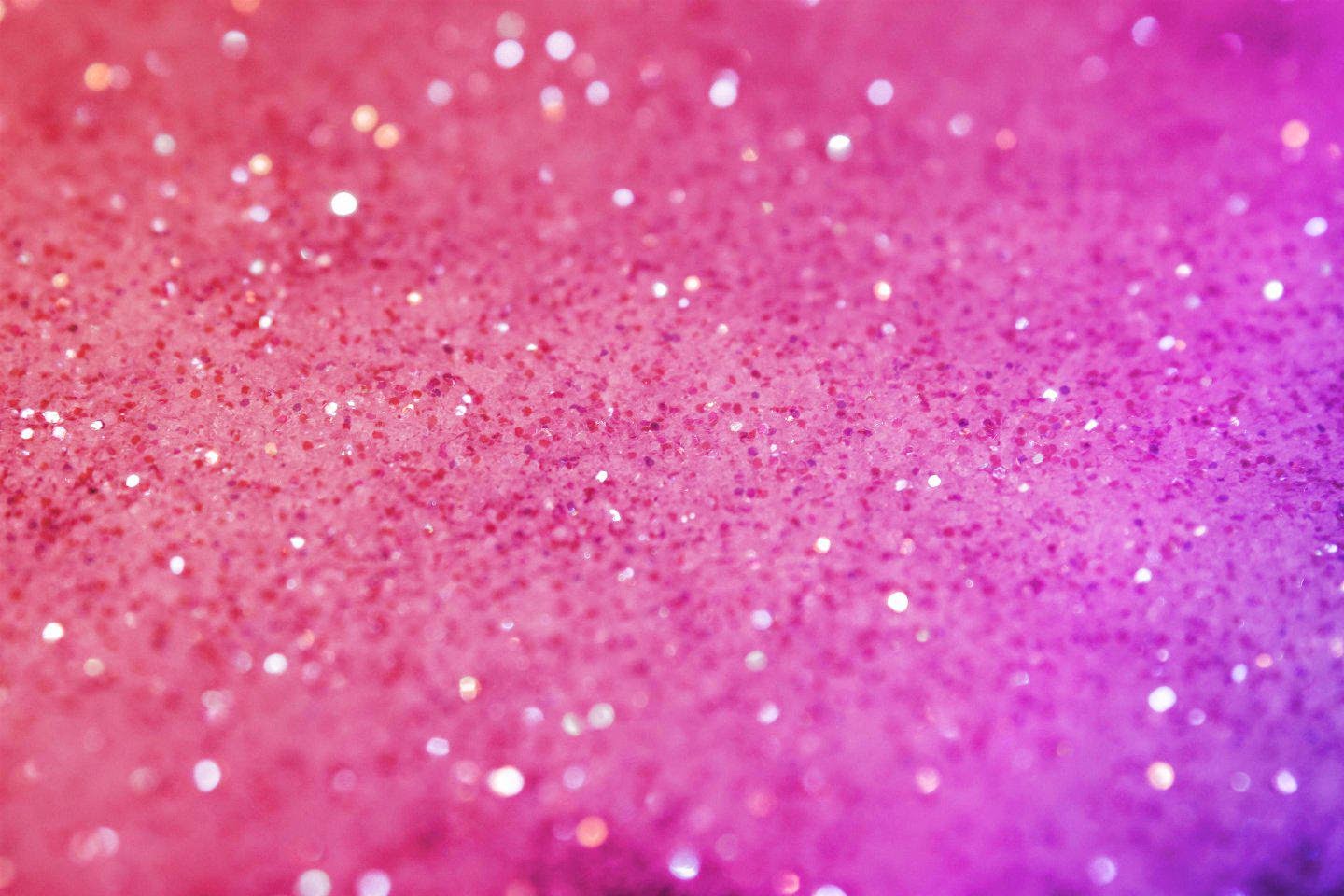 gallery wallpaper glitter