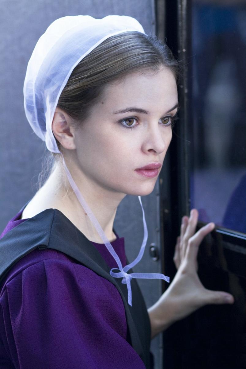 http://4.bp.blogspot.com/-aKTTmpBzPfM/TXmVglLGk3I/AAAAAAAAX_4/wQ6pdsALi3E/s1600/The%2Bshunning%2BDanielle%2BPanabaker%2B%25283%2529.jpg