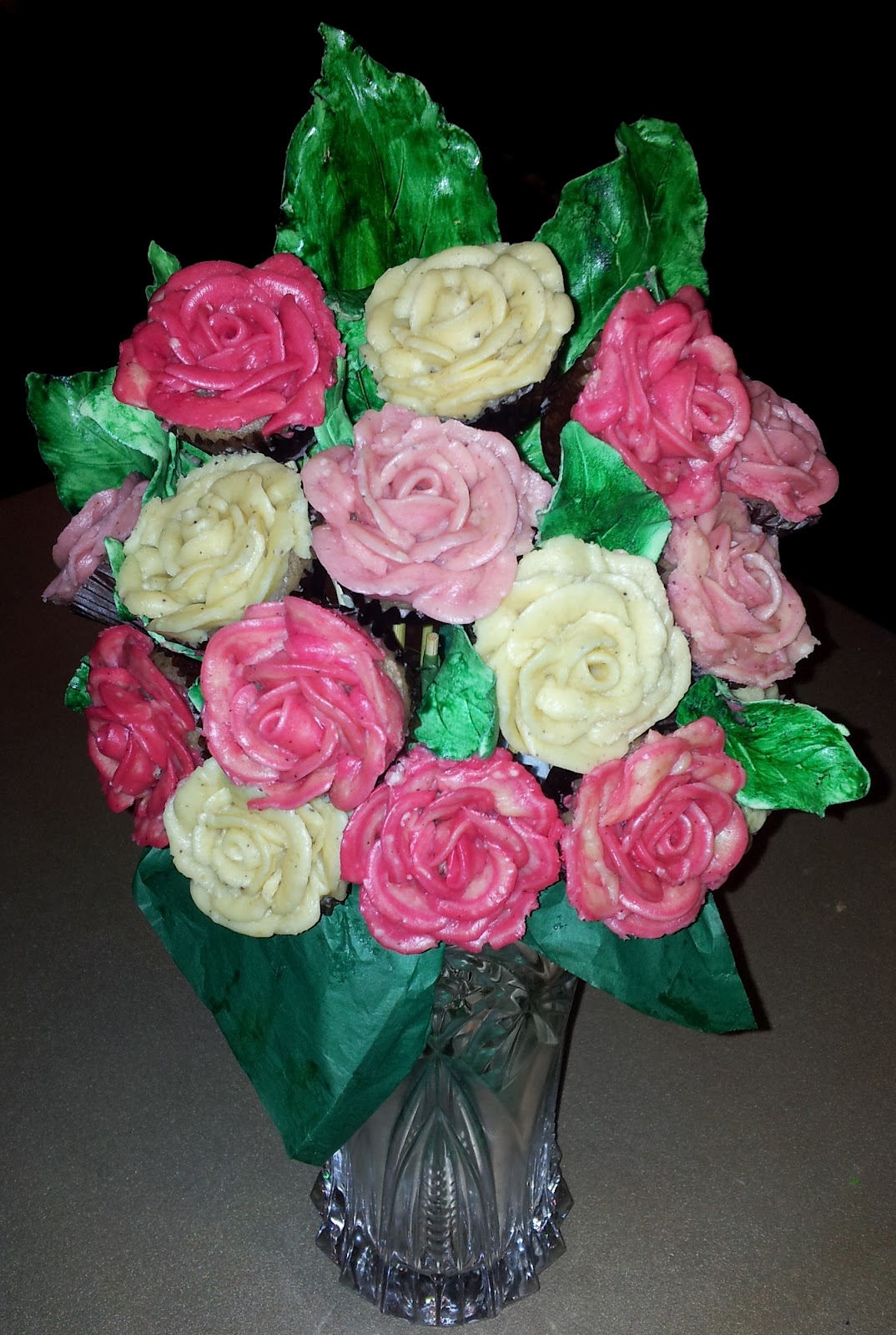 Gobsmacked Cakes Rose cupcake bouquet