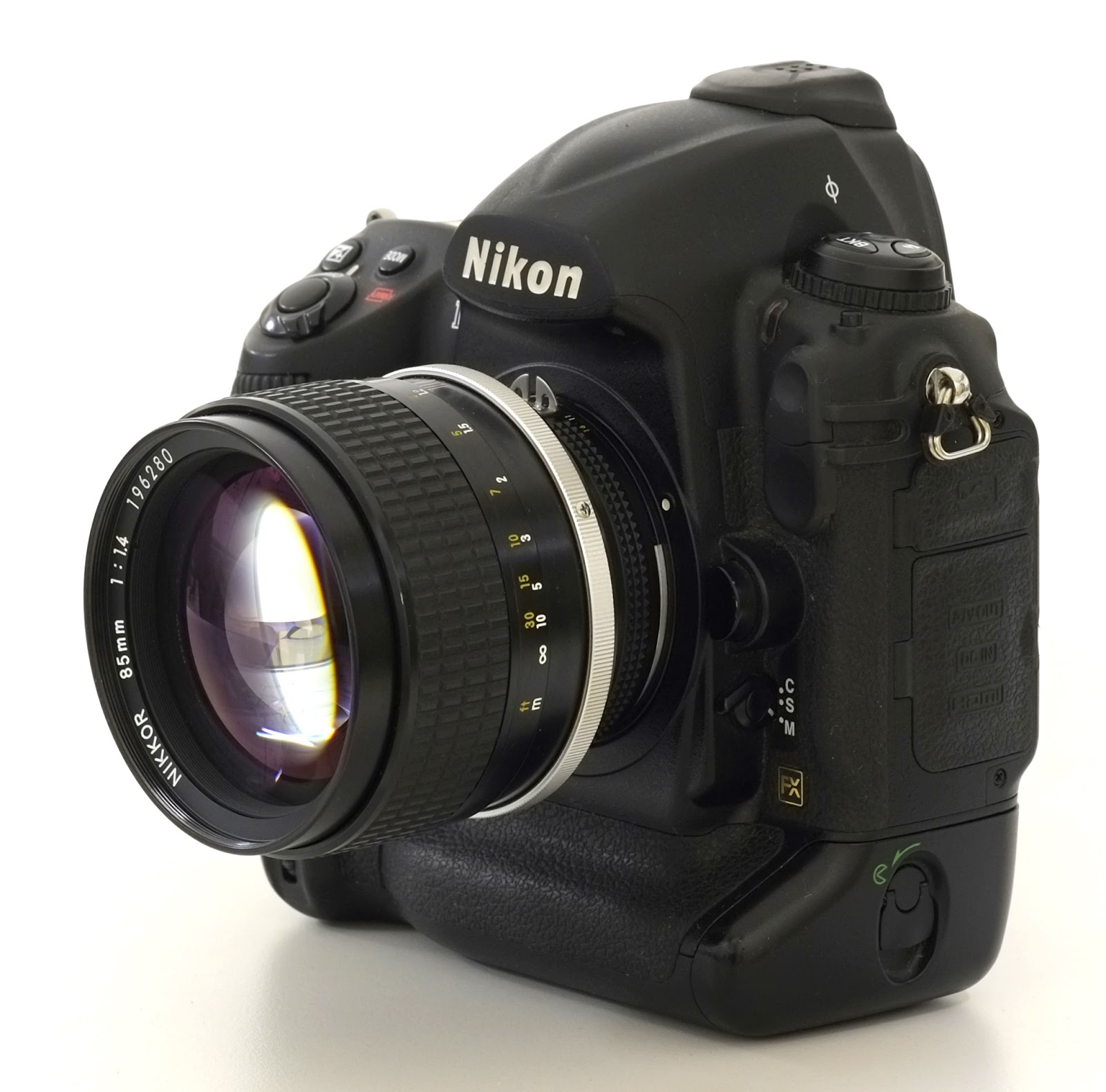 M42 MOUNT SPIRAL: Nikon AI Nikkor 85mm F1.4S (Nikon F)