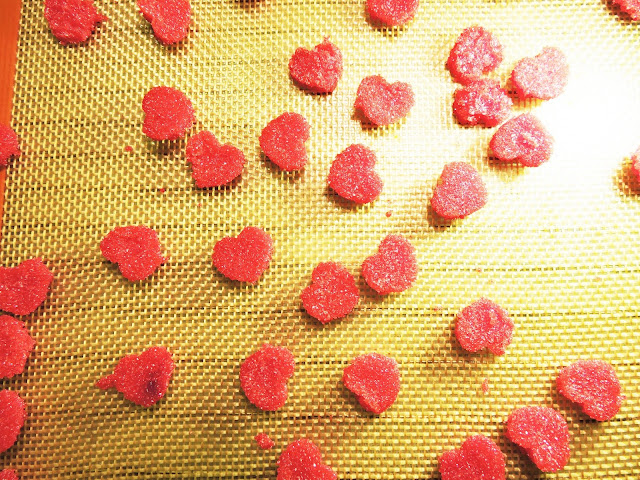 Coeurs en sucre coloré pour la Saint-Valentin