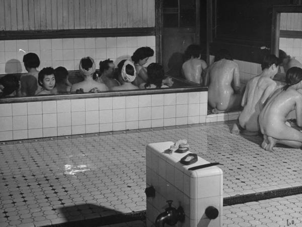 Vintage Photos of a Geisha&#039;s World in Kyoto, Japan in 1946 ~ vintage