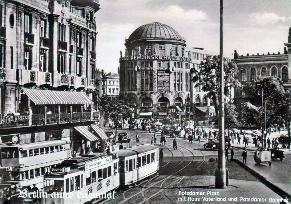 Berlin+Postdamer+Platz.jpg