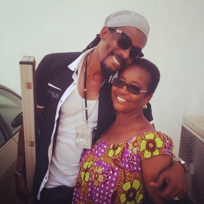 Nollywood by Mindspace: STARSTRUCK! JOSELYN DUMAS' MUM MEETS HANKS ANUKU!