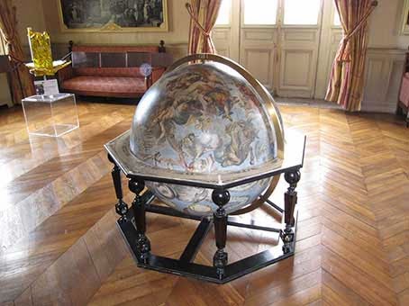 Ancien globe terrestre mappemonde de Emile Beraux Astronome