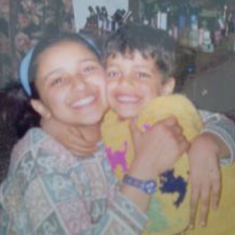 Bollywood Actress Parineeti Chopra Childhood Photos - MERE PIX