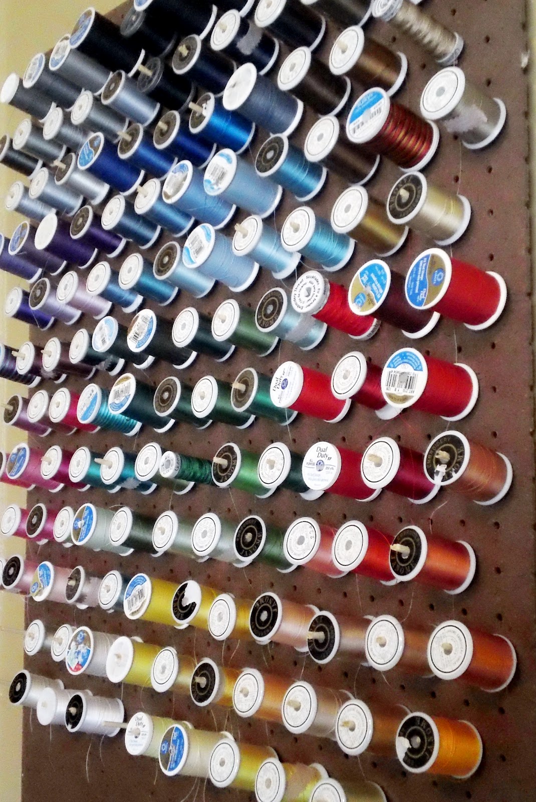 Craft'n Texas Style DIY Thread Organizer