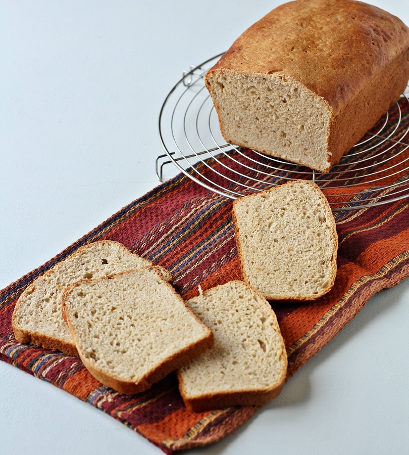 Versatile Vegetarian Kitchen Breadmachine Oatmeal Bread