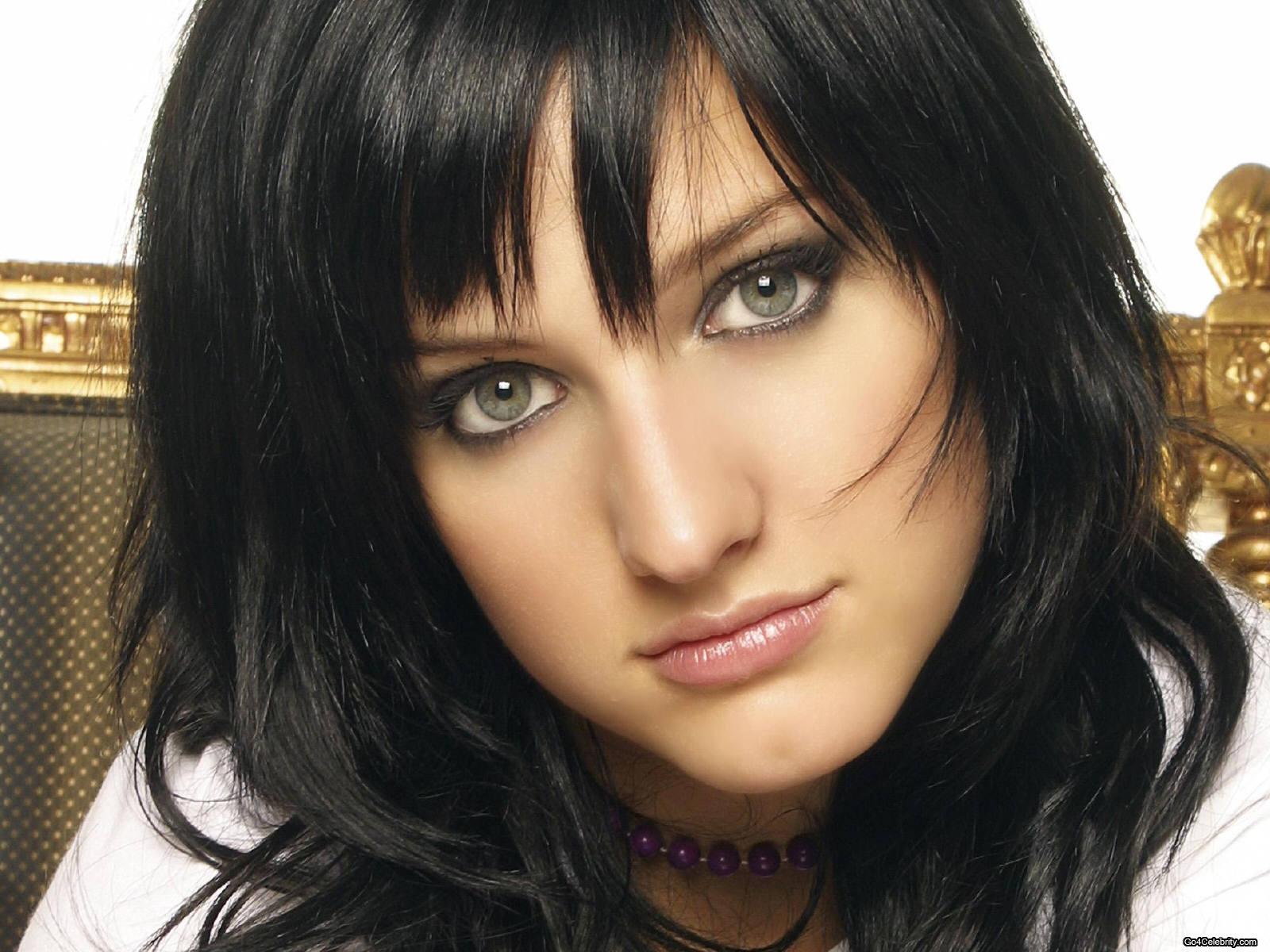 Ashlee-Simpson-049.jpg