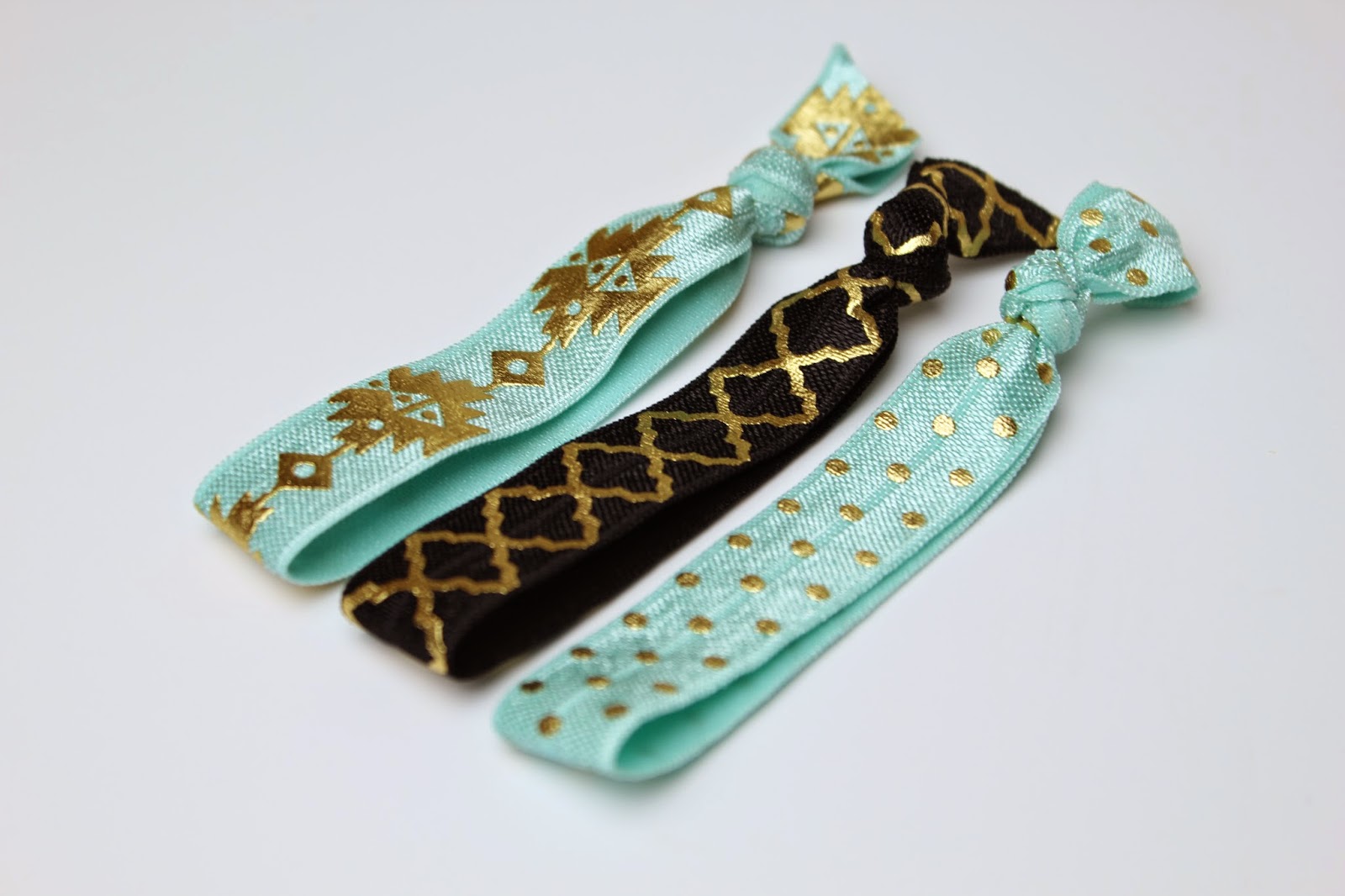 The Chic Country Girl Fashion DIY How To Make Elastic Hair Ties