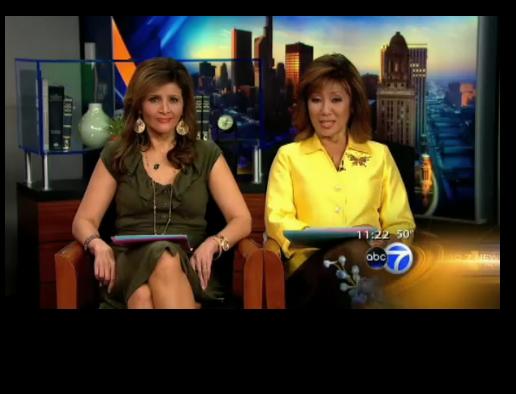 Attractive Asian News Personali...