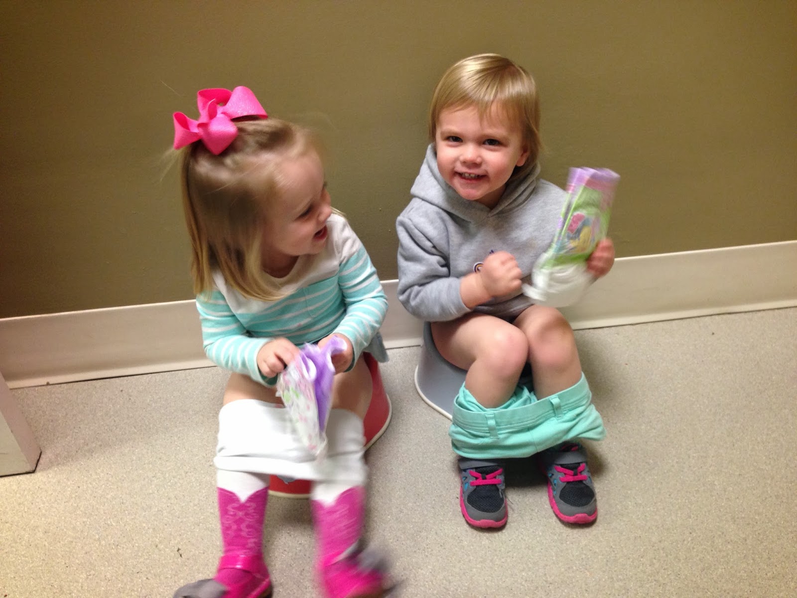 Watching Sister Pee Stories