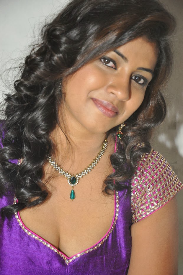 Actress Geethanjali latest spicy hot photos Actress Geethanjali latest spicy hot photos