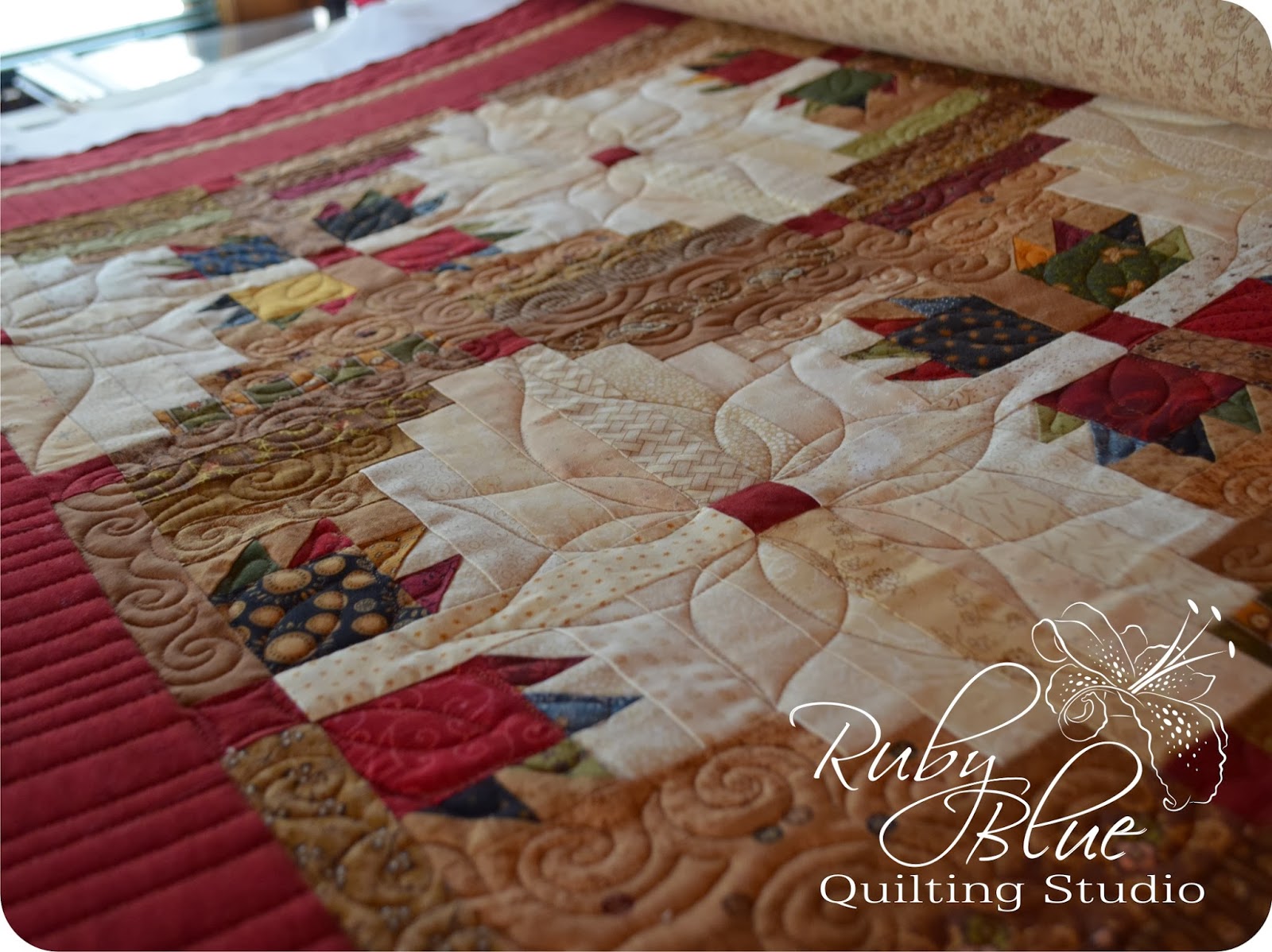 Ruby Blue Quilting Studio: Machine Quilting: Log Cabins