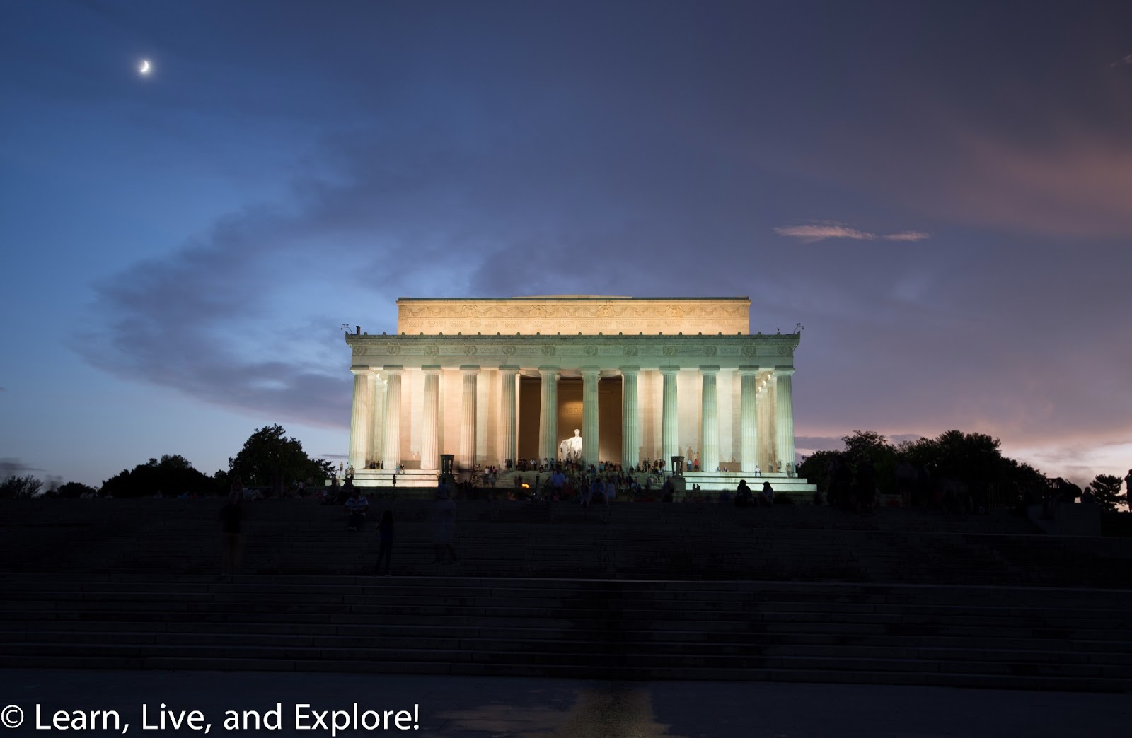D.C. Monuments at Night Learn, Live, and Explore!