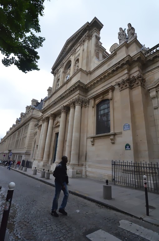 YOLCULUK BIR KARA SEVDA Paris Oradan buradan