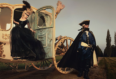 http://4.bp.blogspot.com/-a_TgdFgGLxo/Tla1BH5_elI/AAAAAAAAAHs/OgL9k6gl3oY/s1600/vogue-marie-3%2Bantoinette%2Bkisten%2Bdunst.jpg