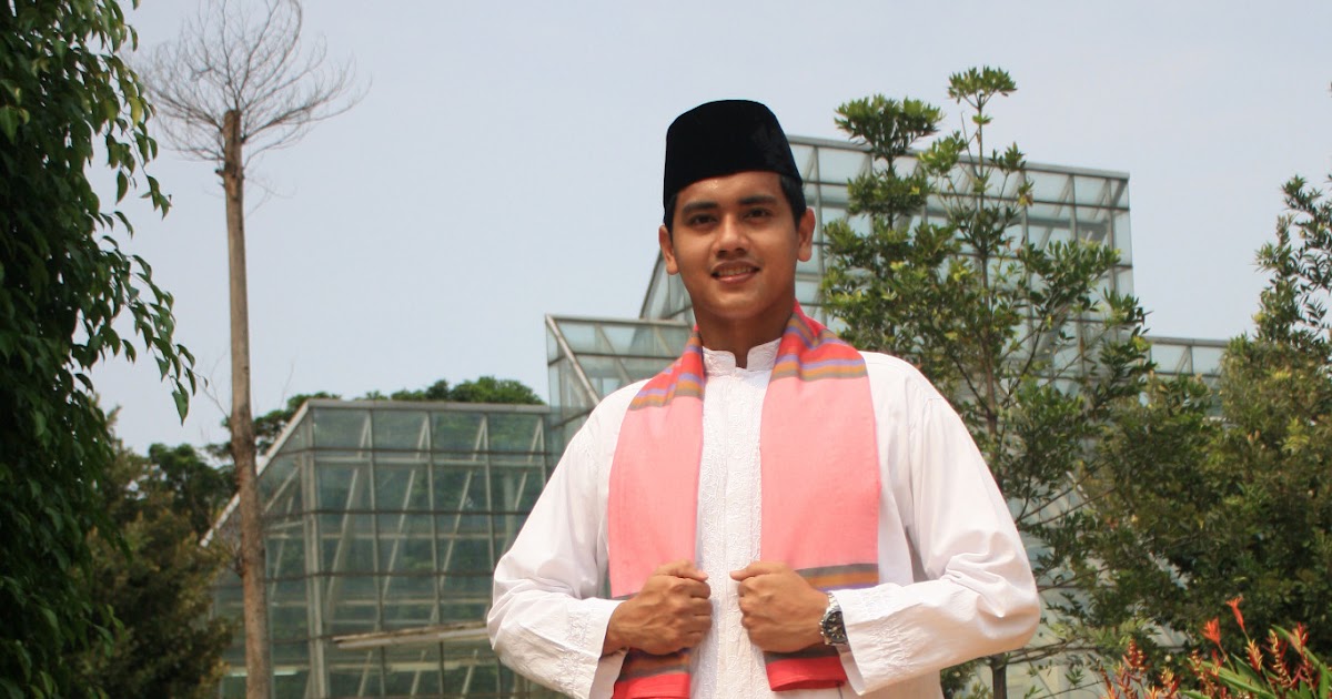 Abang None Jakarta Pusat Mengenal Kebaya Encim dan Baju