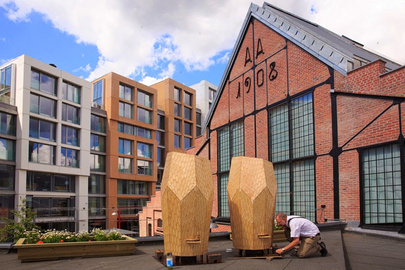 Snøhetta crea las colmenas de madera Vulkan Beehive