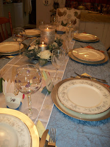 Thanksgiving table