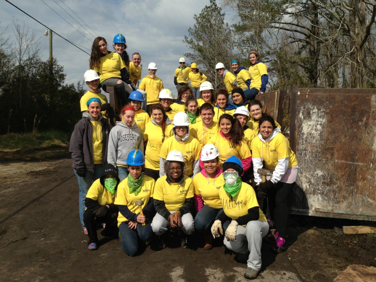 Hofstra Student Life Alternative Spring Break National Program Day 1!