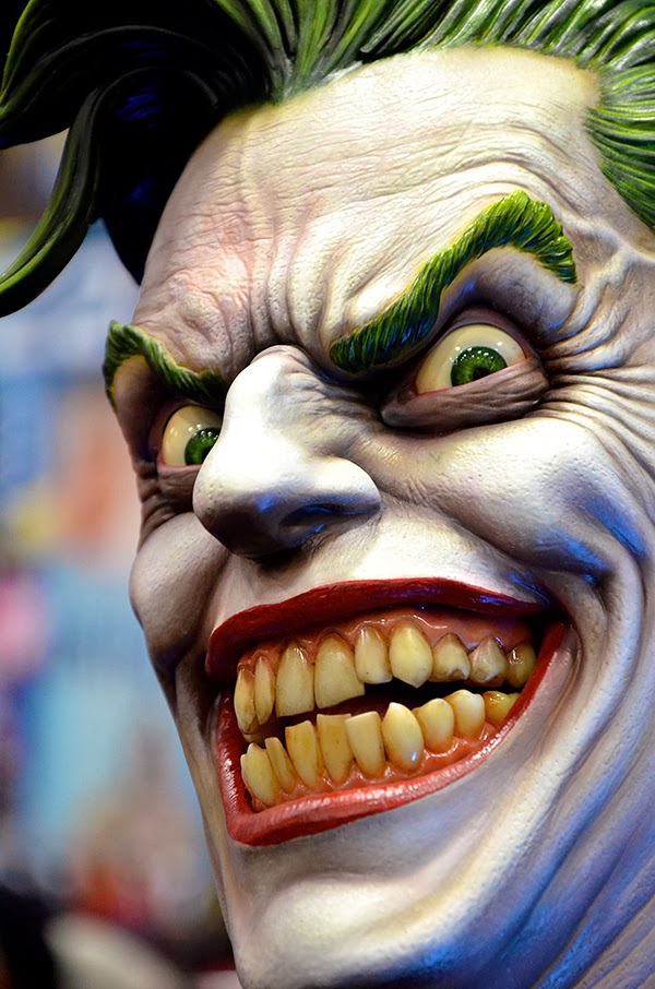 Busto incrível 11 The Joker (Coringa) da Sideshow Collectibles supervault