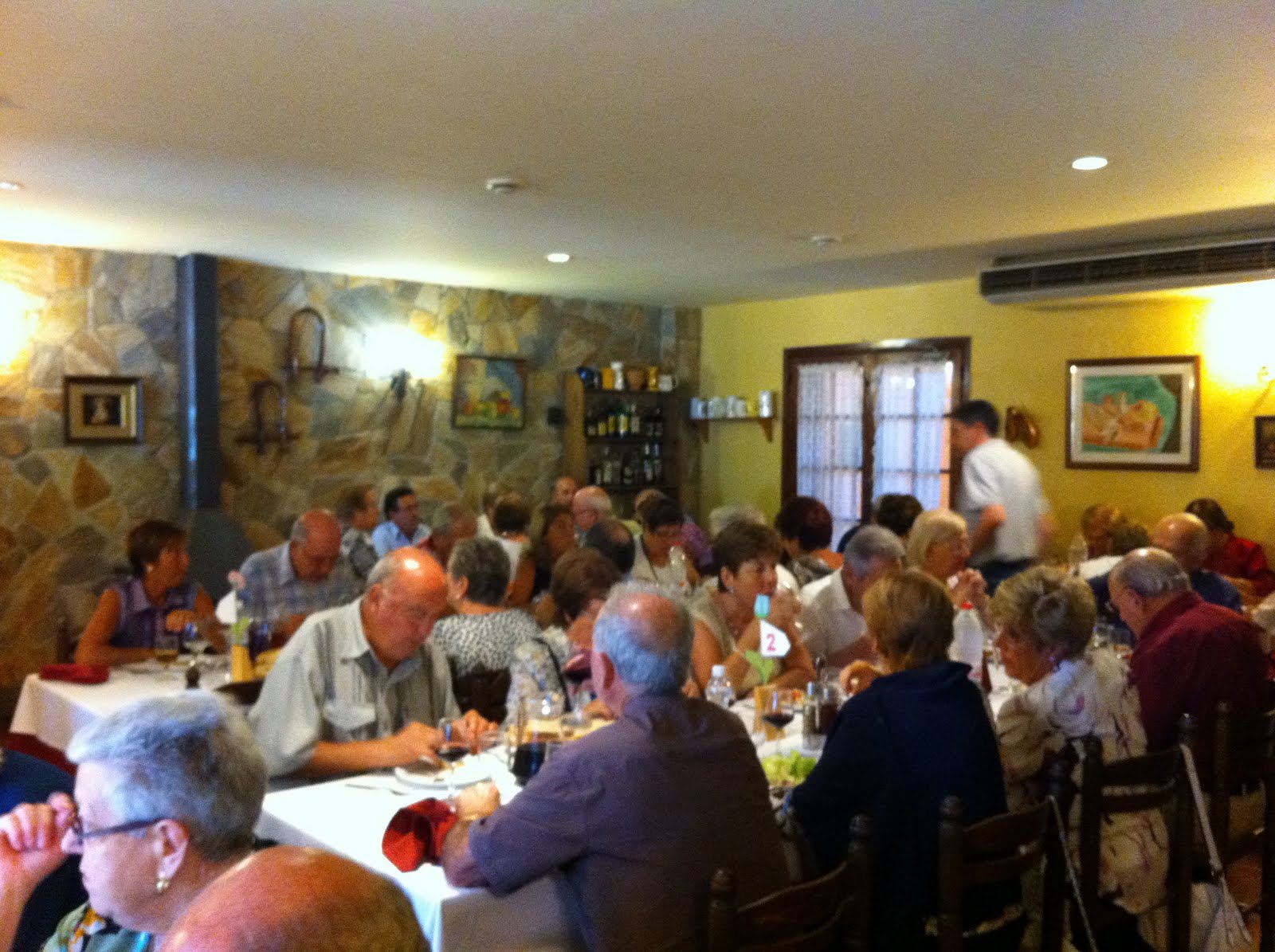 cabrils gastron  mic  Els  Joves  Cabrils  van restaurant   