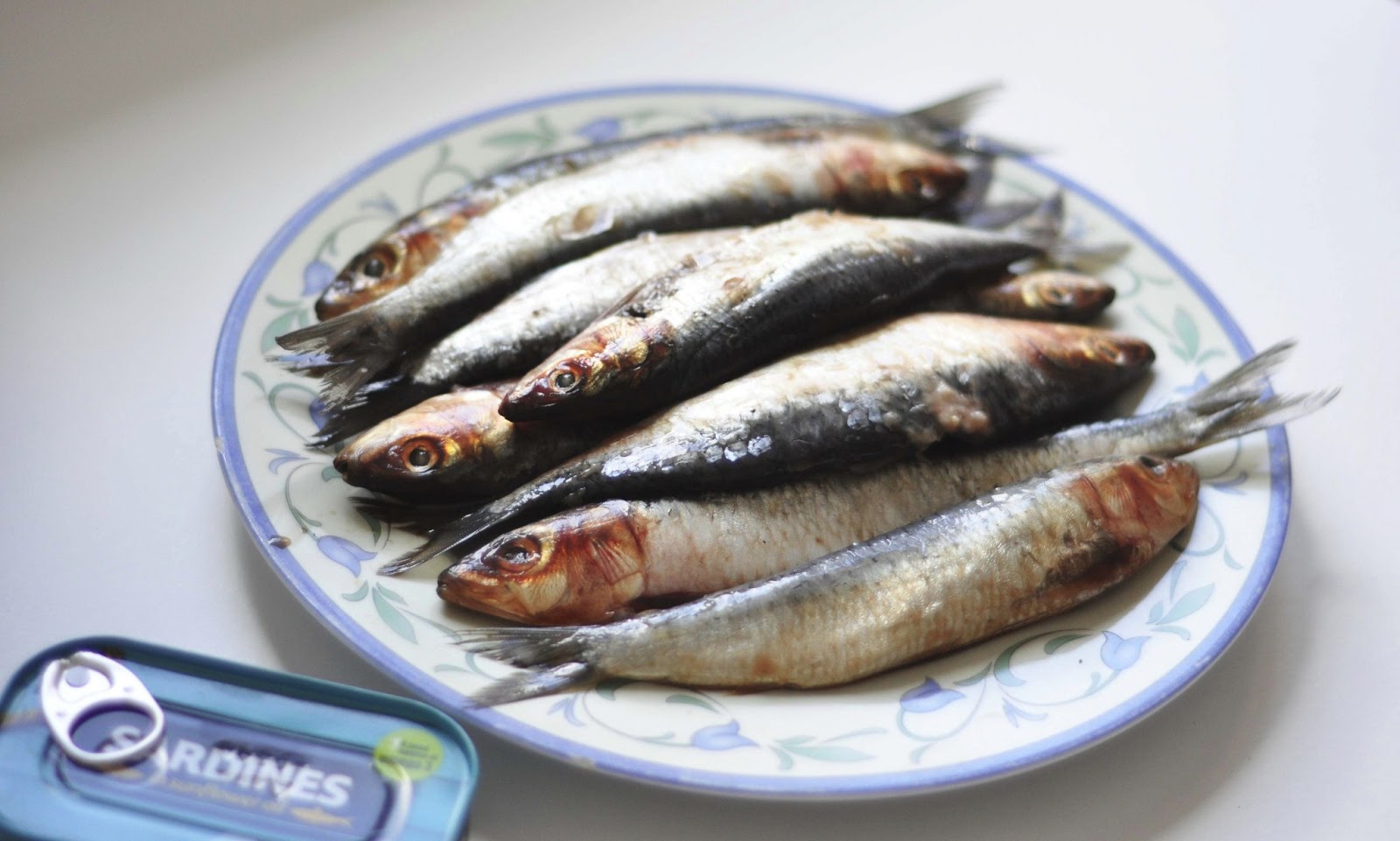 Simple Food How to Gut, Clean and Bone a Sardine