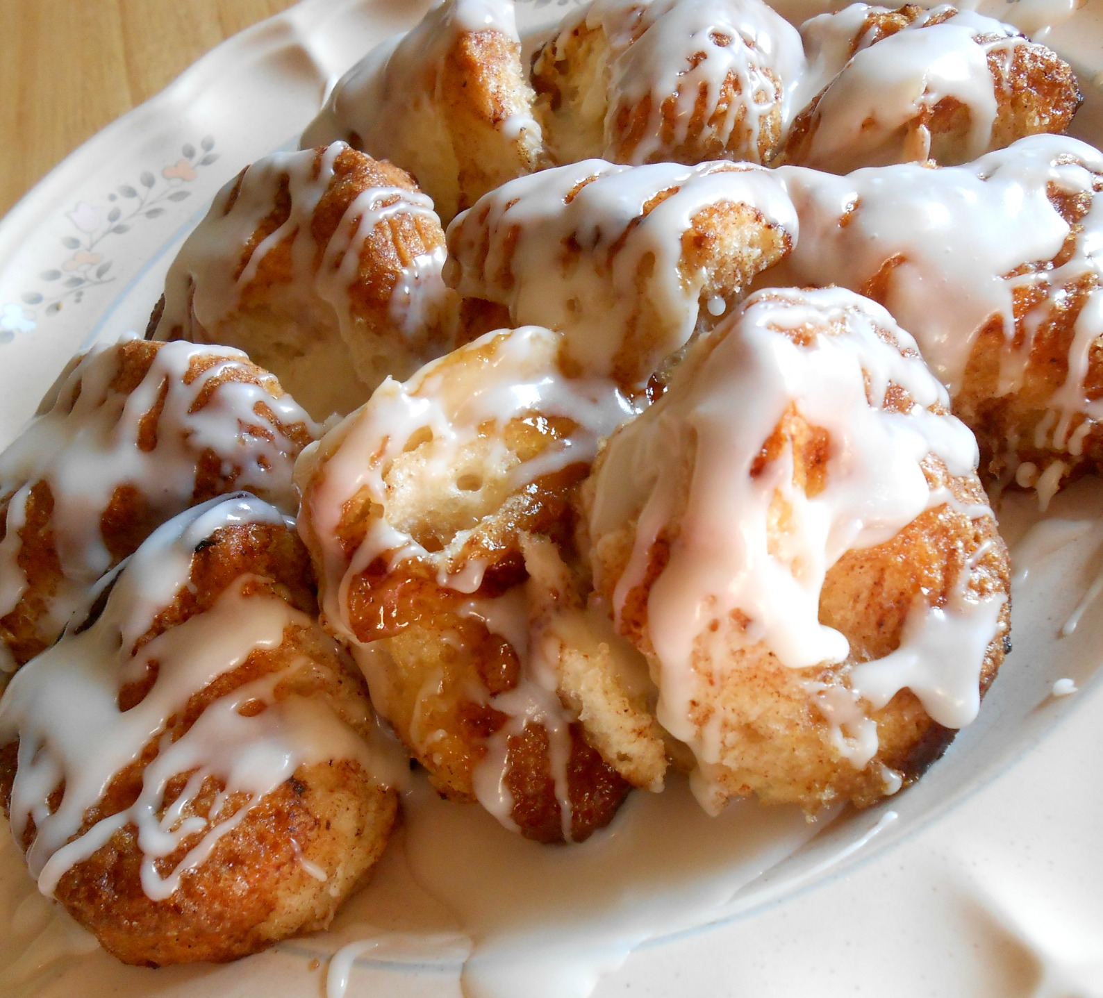 The Better Baker Amazing Crockpot Caramel Sweet Rolls