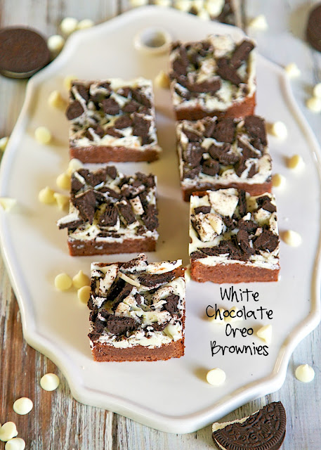 White Chocolate Oreo Brownies Recipe - homemade brownies topped with white chocolate and crushed Oreos - SO good! Recipe from Fat Witch Bakery in NYC.