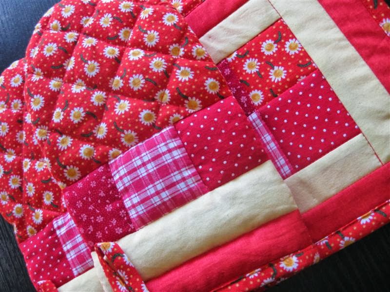 Galeria decoupage czerwony komplet patchworkowy do kuchni