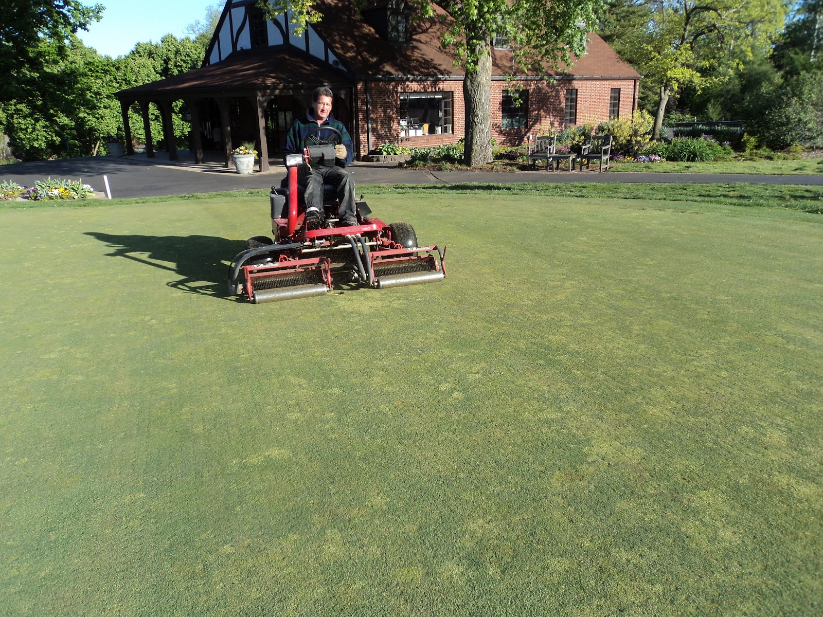 Glen Echo Country Club Golf Course Management Vertical(Verticutting