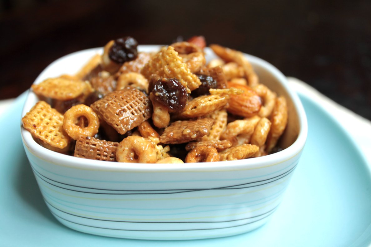 A Teaspoon and A Pinch Peanut Butter Chex Mix