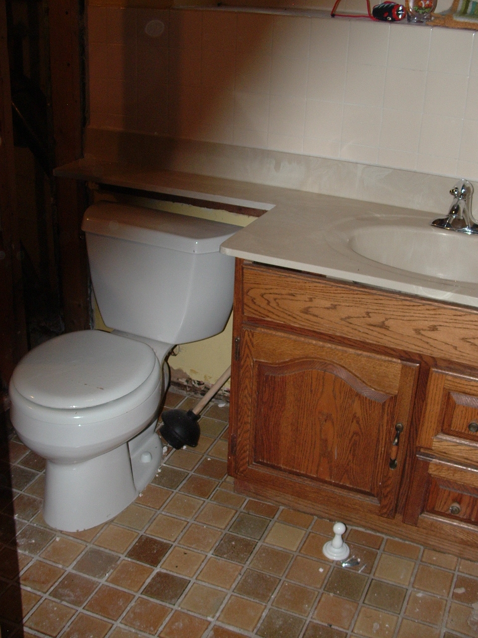 Fair Hero Design for the Smallest Bathroom in the World