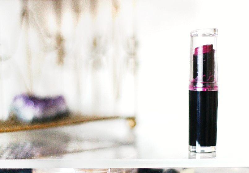 Wet’n’Wild Megalast Lipstick in Sugar Plum Fairy review and swatch