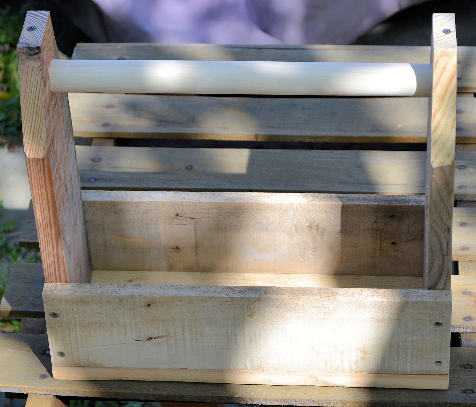 Shabby Love Pallet Tool Box