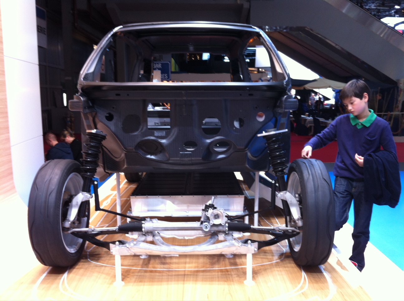 My ELife Now ! BMW i3 Carbon Fiber Chassis