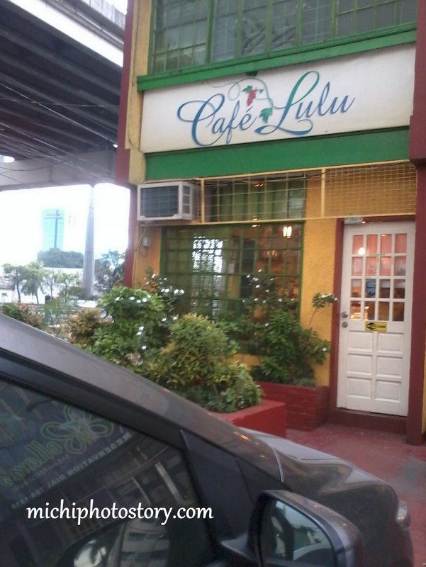 Michi Photostory Dinner at Café Lulu Restaurant and Deli