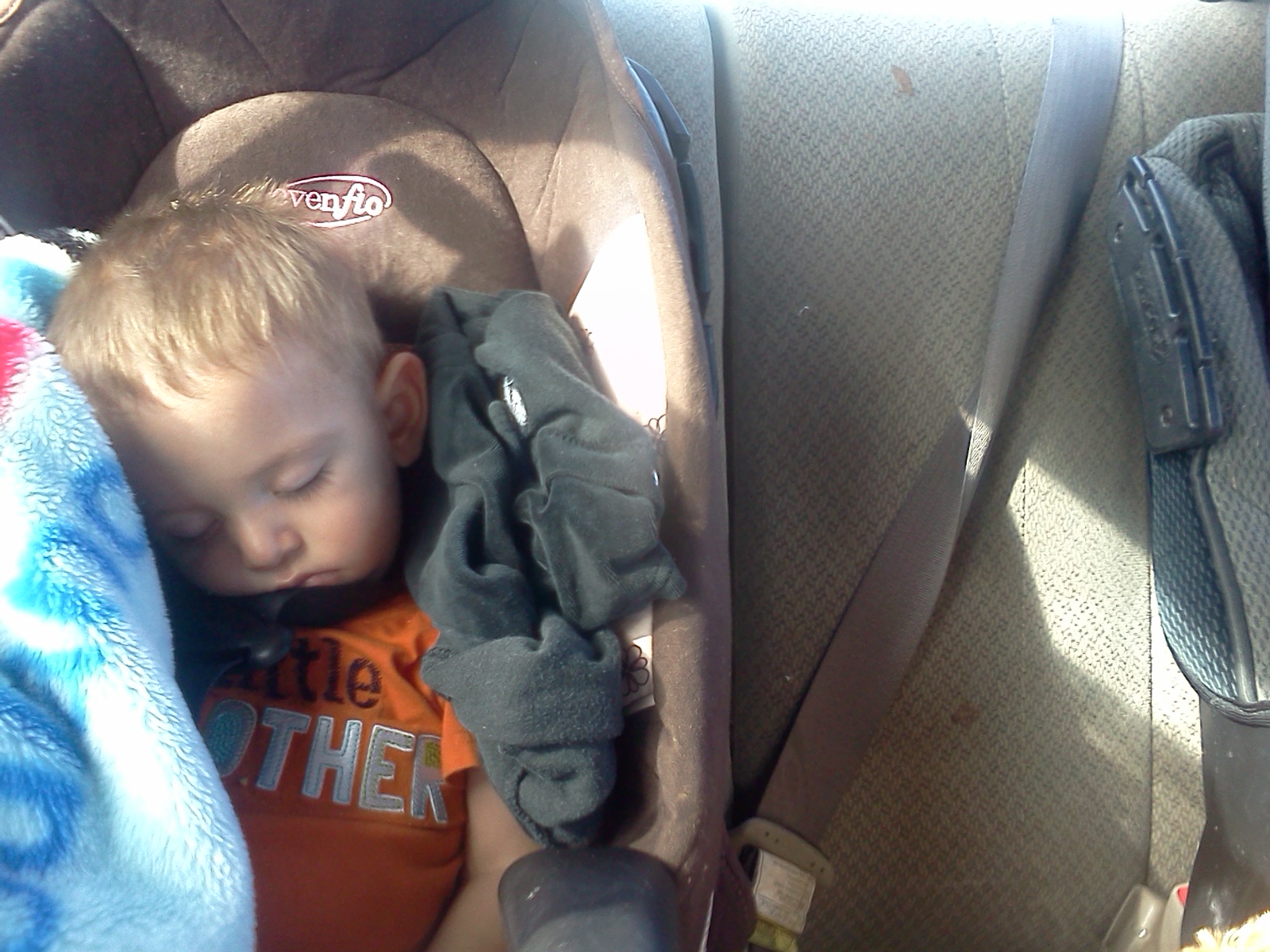 Our Little Kids Blog Road Trip (Sleeping in the Car)