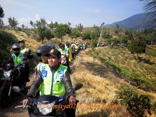 Touring Lembah Kahyangan Senkom Mitra Polri Jakarta Pusat