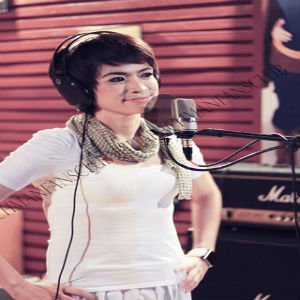 Yulia Rachman - Cinta Tak Bertuan Yulia Rachman - Cinta Tak Bertuan