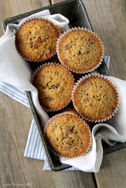 These Pecan Pie Muffins taste just like the classic pie only BETTER! 