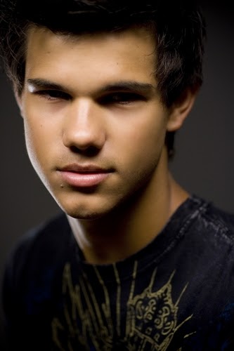 Taylor Lautner ethnicity | Celebrity Ethnicity · What is Nationality